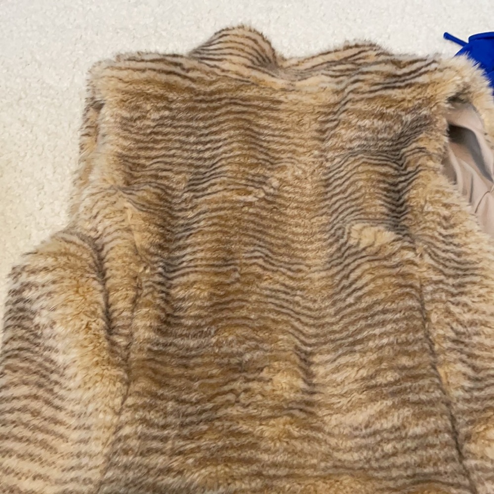 Fur jacket - Picture 8 of 10